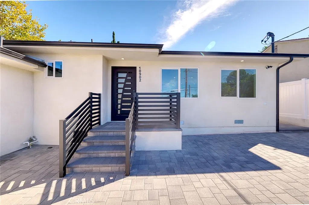 3 bed, 3.5 bath, 1590 sqft, $5,450 — Photo 3