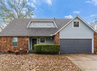621 W 18th St S, Claremore, OK 74019