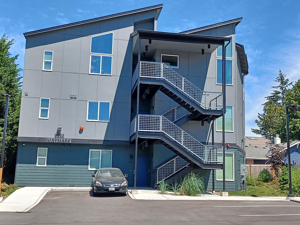 1st image of 1132 N 183rd St Unit 202