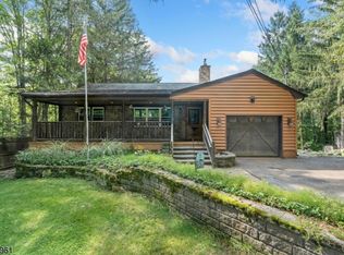 777 Canistear Rd, Highland Lakes, NJ 07422