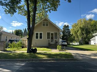 741 Hinman St, Aurora, IL 60505