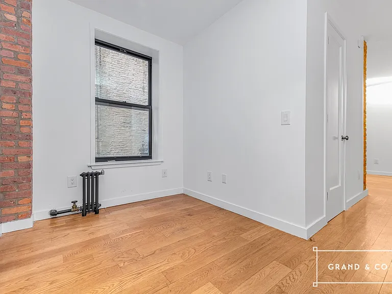 135 Eldridge St #5E — Photo 8