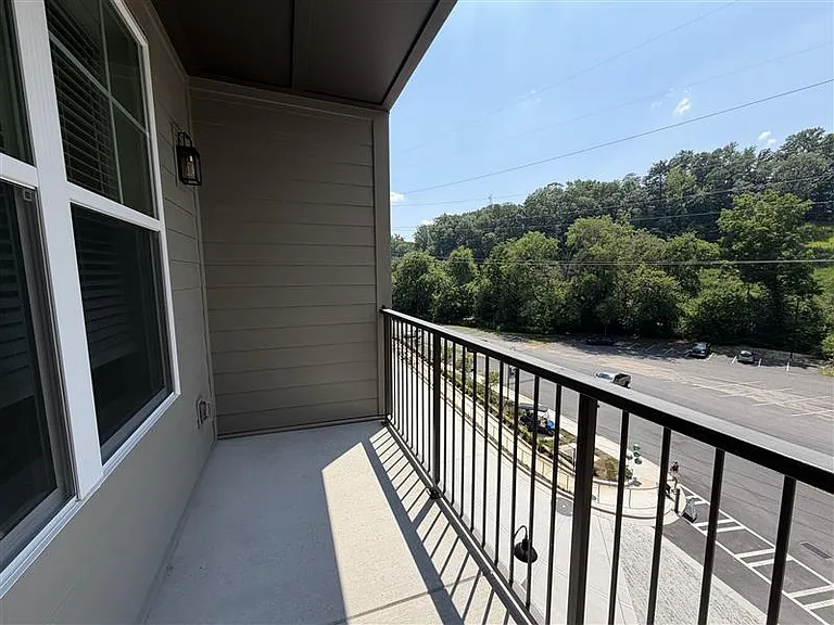 District on the Etowah Apartments — Photo 516