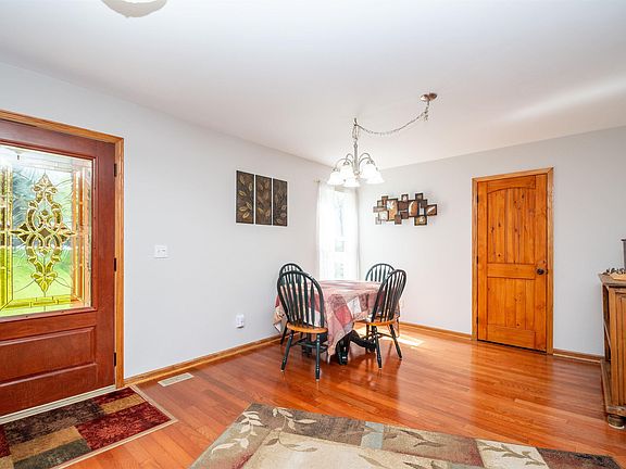 5th image of 139 Cottonwood Ct