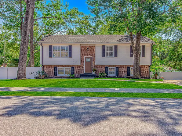 313 N Poplar Dr., Surfside Beach, SC 29575