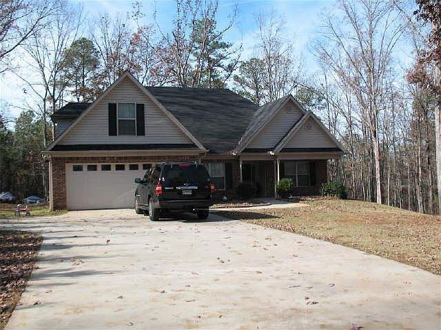 2nd image of 200 Willow Springs Dr