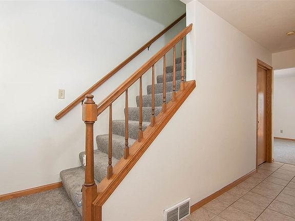 3rd image of 1857 Bright View Dr