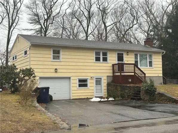 145 Scenic Dr, North Kingstown, RI 02852