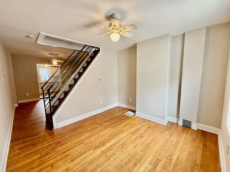 1228 Peters St — Photo 3