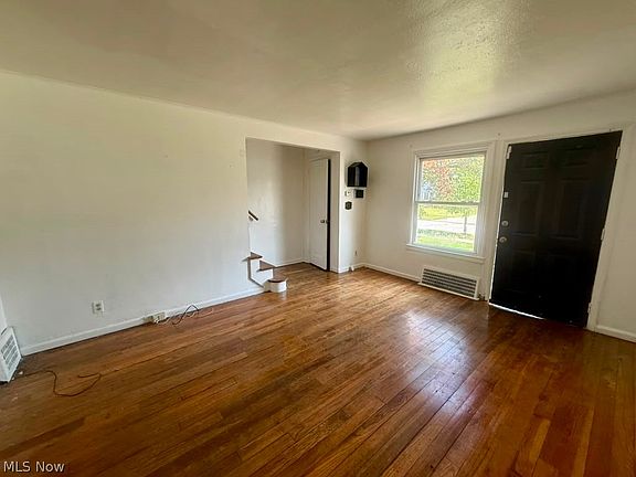 5th image of 24801 Fisher Rd