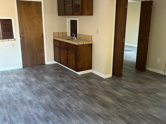 4th image of 380 Nature Dr #A
