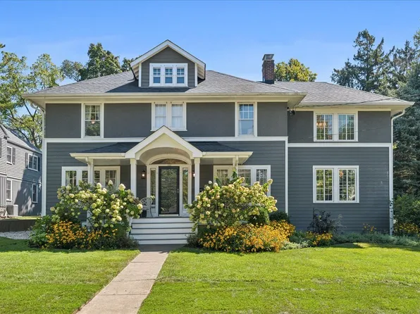 905 Forest Ave, Deerfield, IL 60015