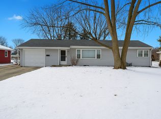 740 N Elmwood Dr, Aurora, IL 60506