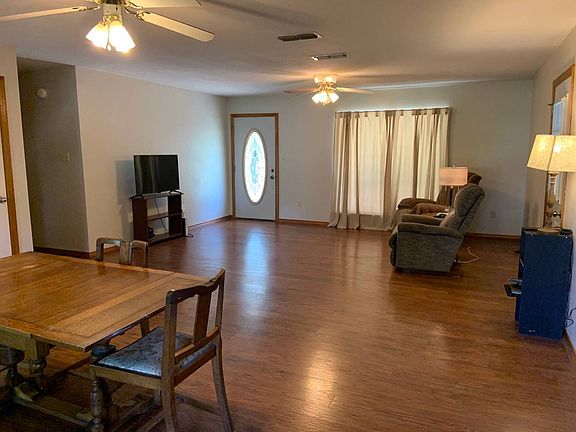 3rd image of 2303 E Avenue B