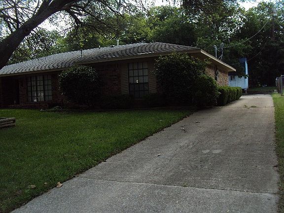 3rd image of 119 N Greenstone Ln