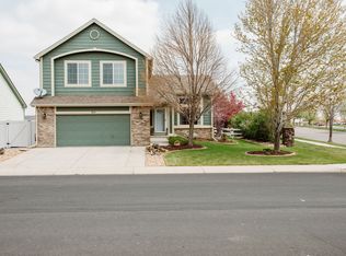 100 Whitney Ct, Windsor, CO 80550