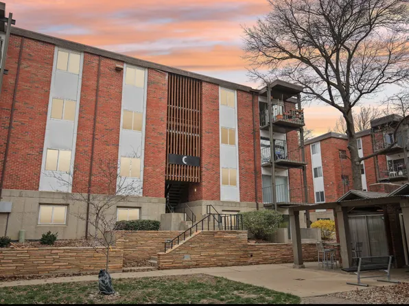 West Hills Apartments