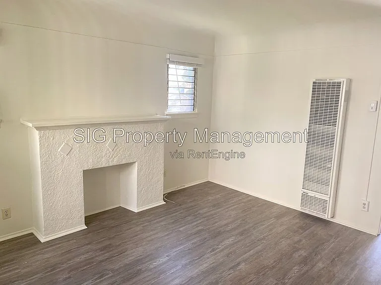 417 E Elmwood Ave #A — Photo 3