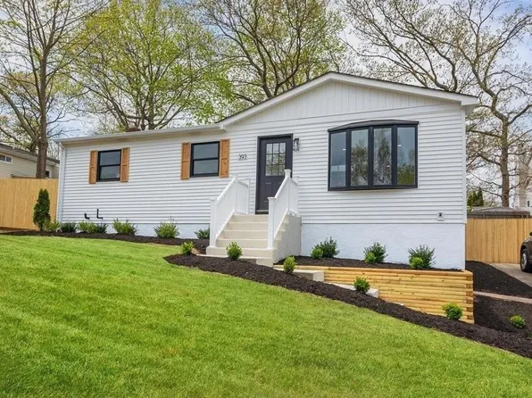 393 Echo Avenue, Sound Beach, NY 11789