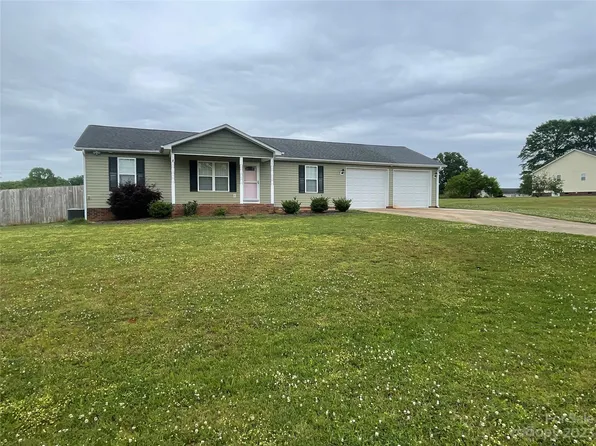 134 Chambwood Ln, Shelby, NC 28152