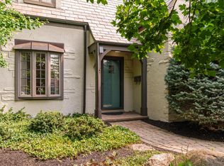 2260 Abington Rd, Upper Arlington, OH 43221