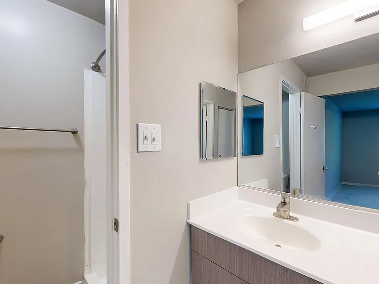 Seneca Place — Photo 113