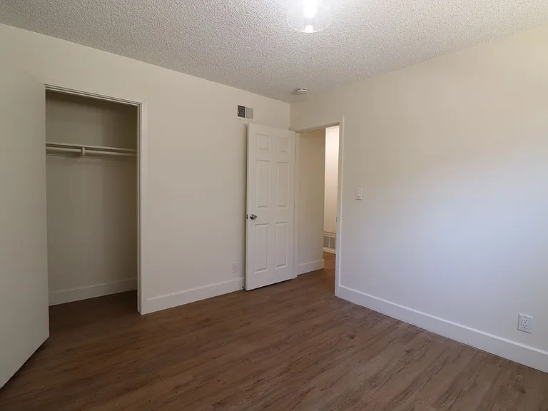 707 N College Dr — Photo 18