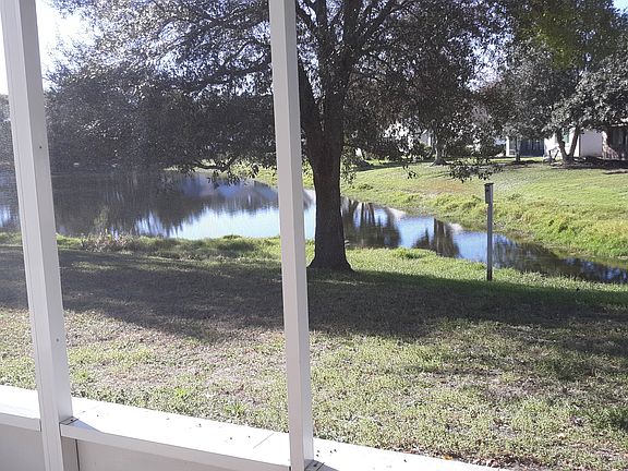 4th image of 58 Dogwood Dr