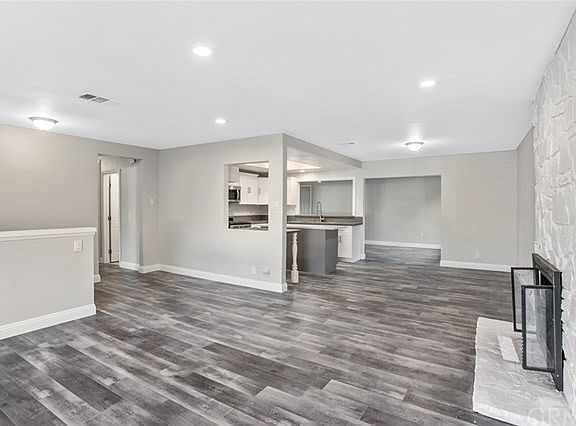 2nd image of 7044 Selma Ave