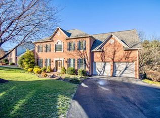 3573 Larson Ln, Roanoke, VA 24018