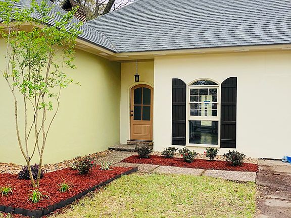5th image of 317 N Demanade Blvd