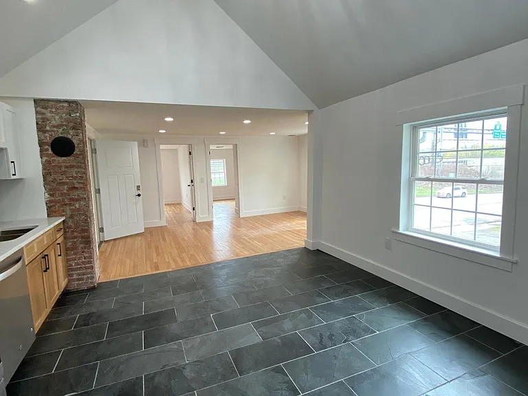 109 Main St — Photo 10