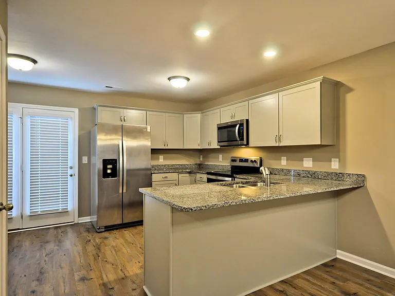 291 Alexander Blvd — Photo 10