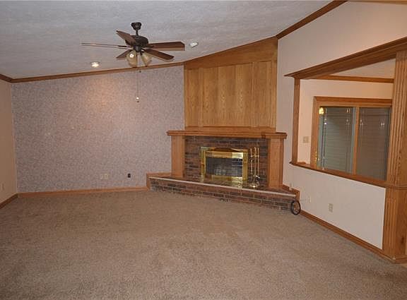 4th image of 5553 Squires Dr