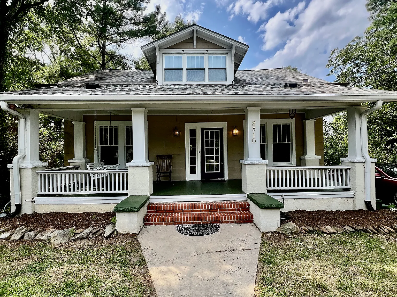 4 bed, 2.5 bath, $2,500 — Photo 1