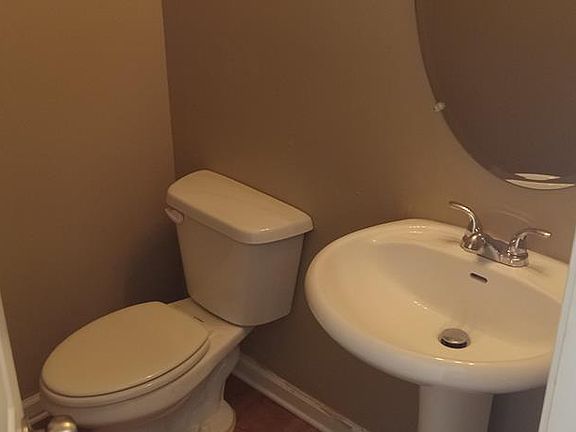5th image of 2630 Honeysuckle Dr