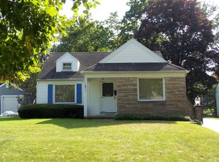 55 Berwick Rd, Rochester, NY 14609