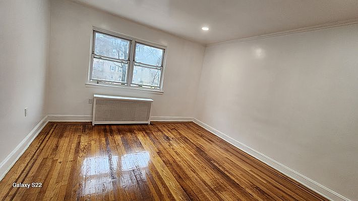 2nd image of 30-38 Hobart St #2