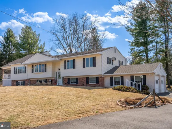 3214 Stump Hall Rd, Collegeville, PA 19426