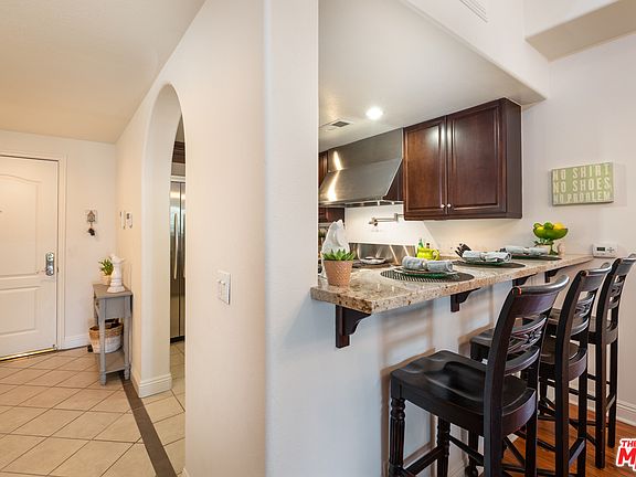 5th image of 4805 Bellflower Ave Unit 306