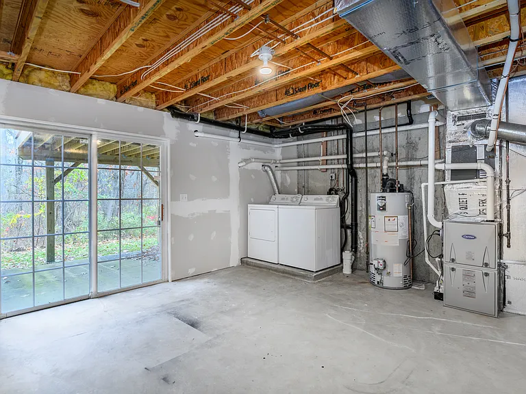 3 Periwinkle Ln #3 — Photo 37