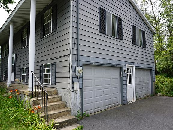 3rd image of 97 Hathorn Blvd