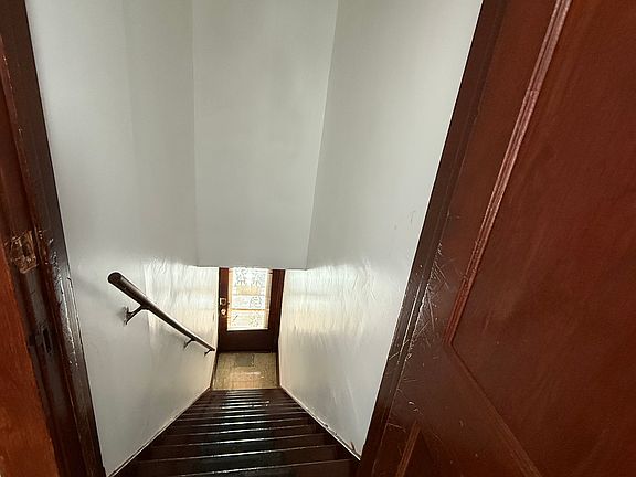 5th image of 502 E 24th St #2