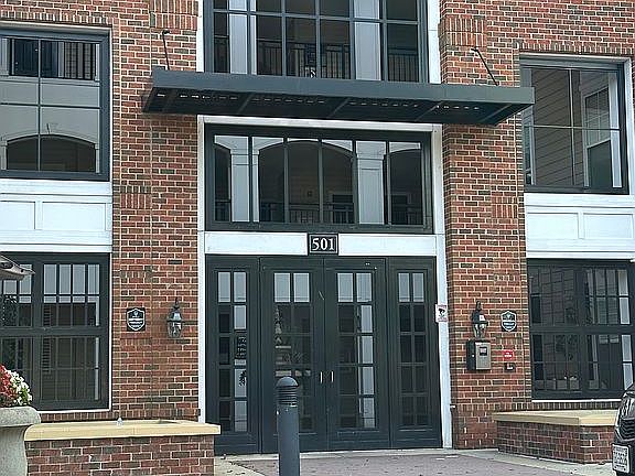 4th image of 501 Hungerford Dr #472