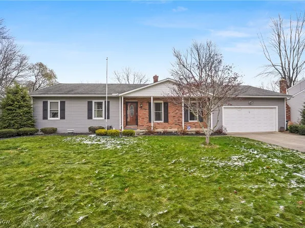 60 Spring Garden Dr, Munroe Falls, OH 44262