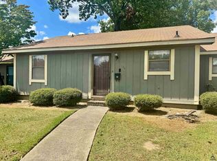 124 Stonehedge Dr, Warner Robins, GA 31088