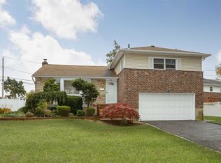 1742 Karen Ct, East Meadow, NY 11554