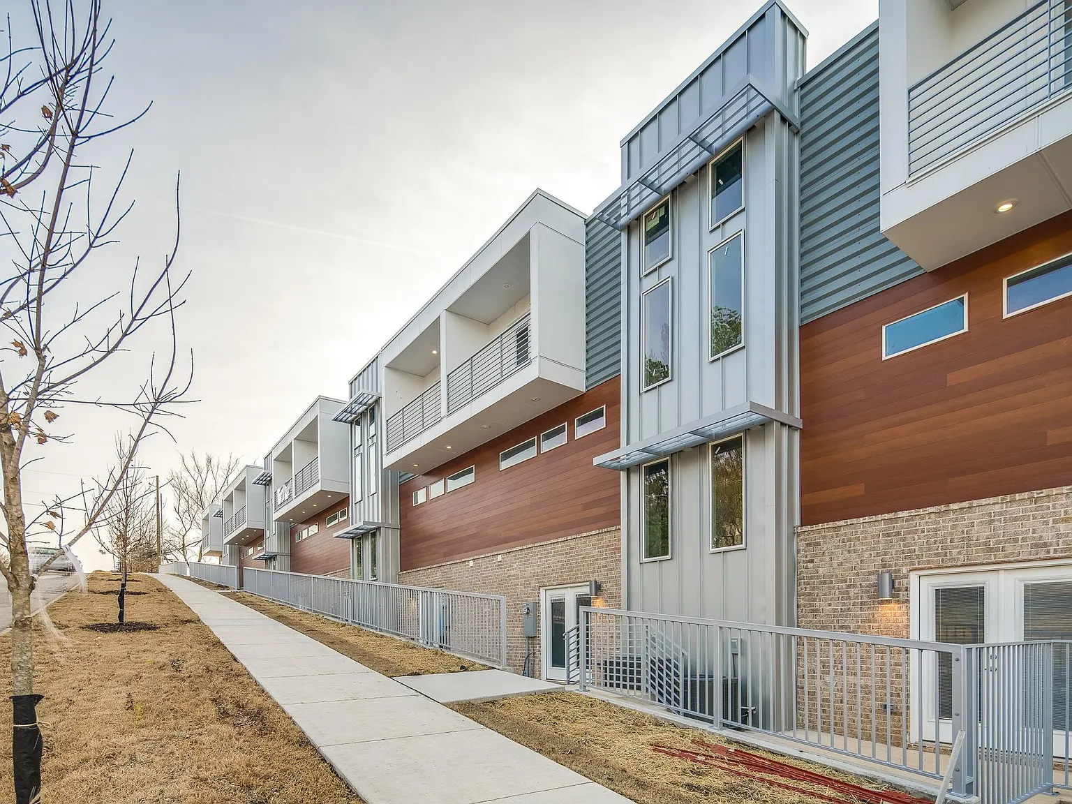 Hog Trough Townhouses — Photo 2