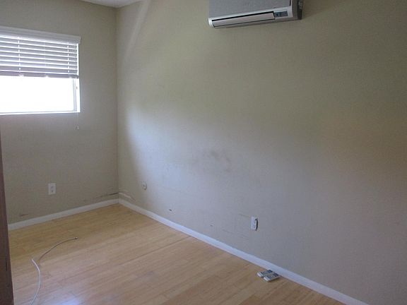 3rd image of 729 N Bushnell Ave #A
