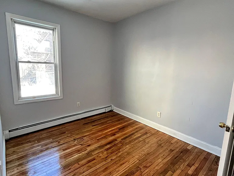124 Warner Ave #2 — Photo 5
